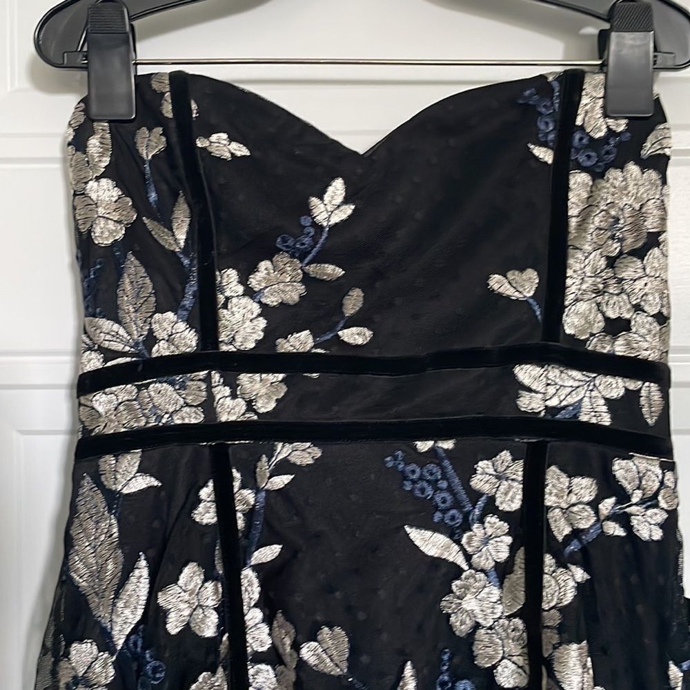 New Lulu’s Black Embroidered Strapless Dress - Picture 2 of 6